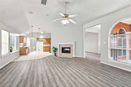 1033 Suffolk Ln, Cedar Hill, TX, 75104-4113 | Card Image