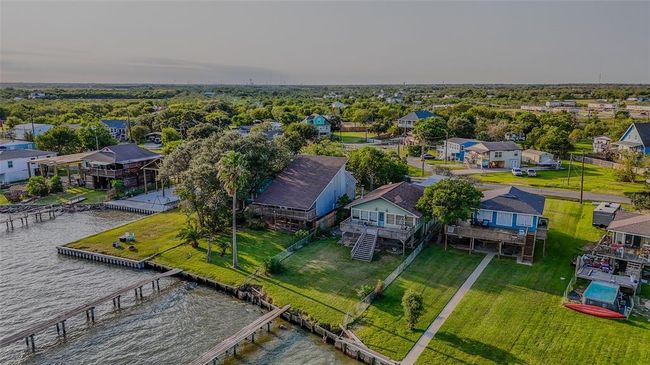 1437 John St, House other with 2 bedrooms, 3 bathrooms and null parking in San Leon TX | Image 16