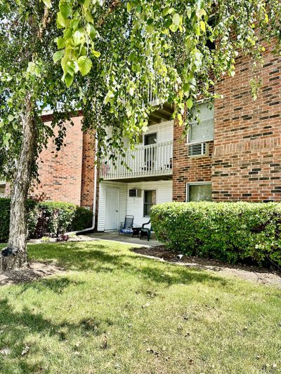 2A - 1332 Cunat Court, Condo with 2 bedrooms, 2 bathrooms and 1 parking in Lake In The Hills IL | Image 2