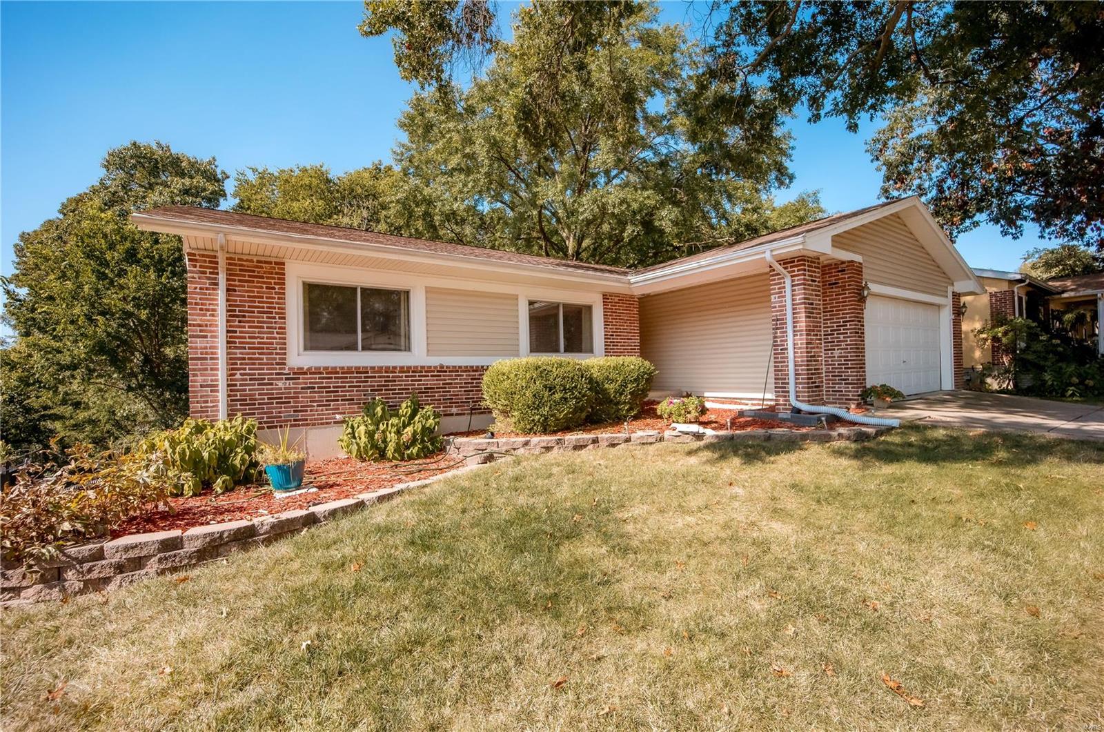 Aileswick Dr, Saint Louis, MO 63129