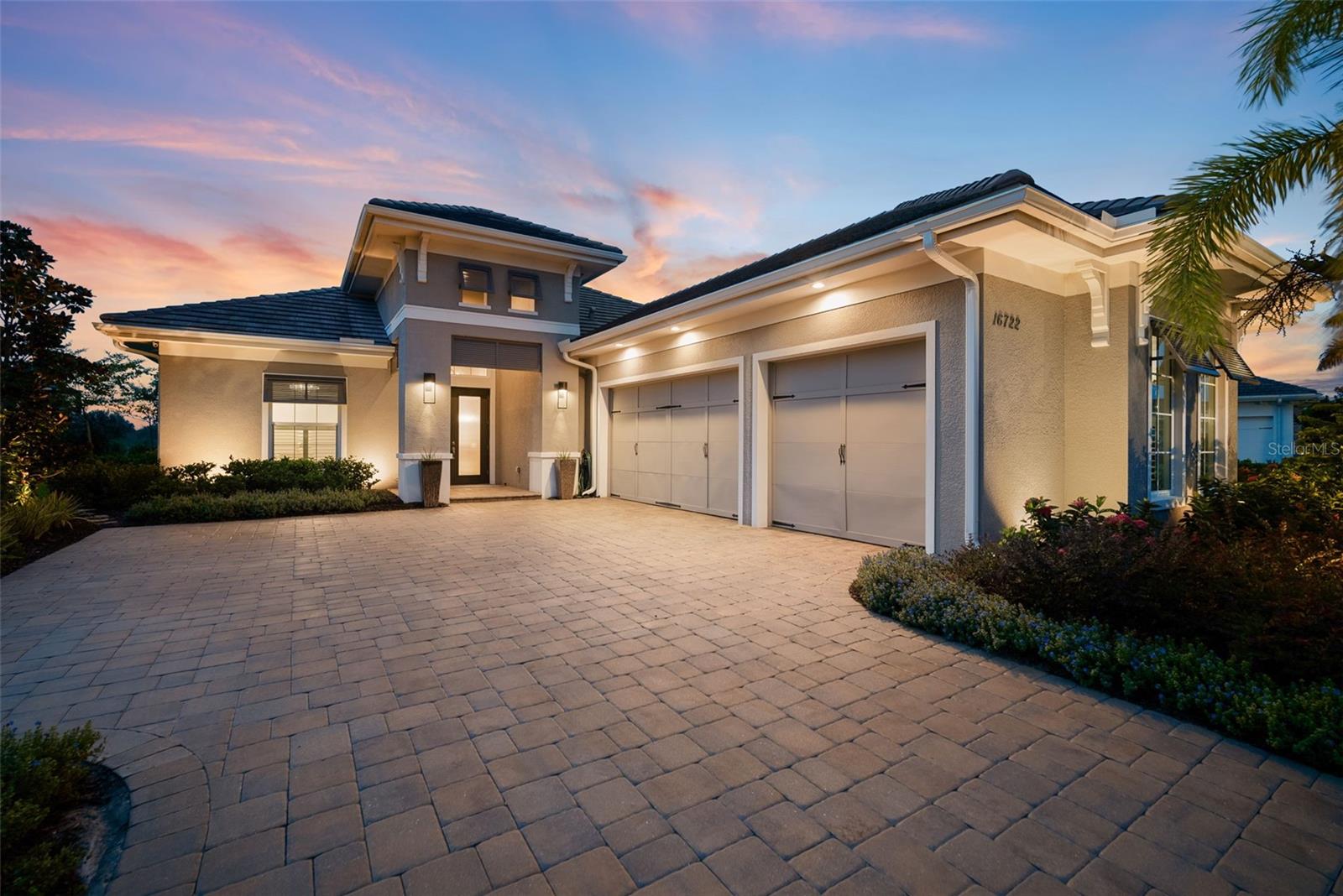 Verona Pl, Bradenton, FL 34202
