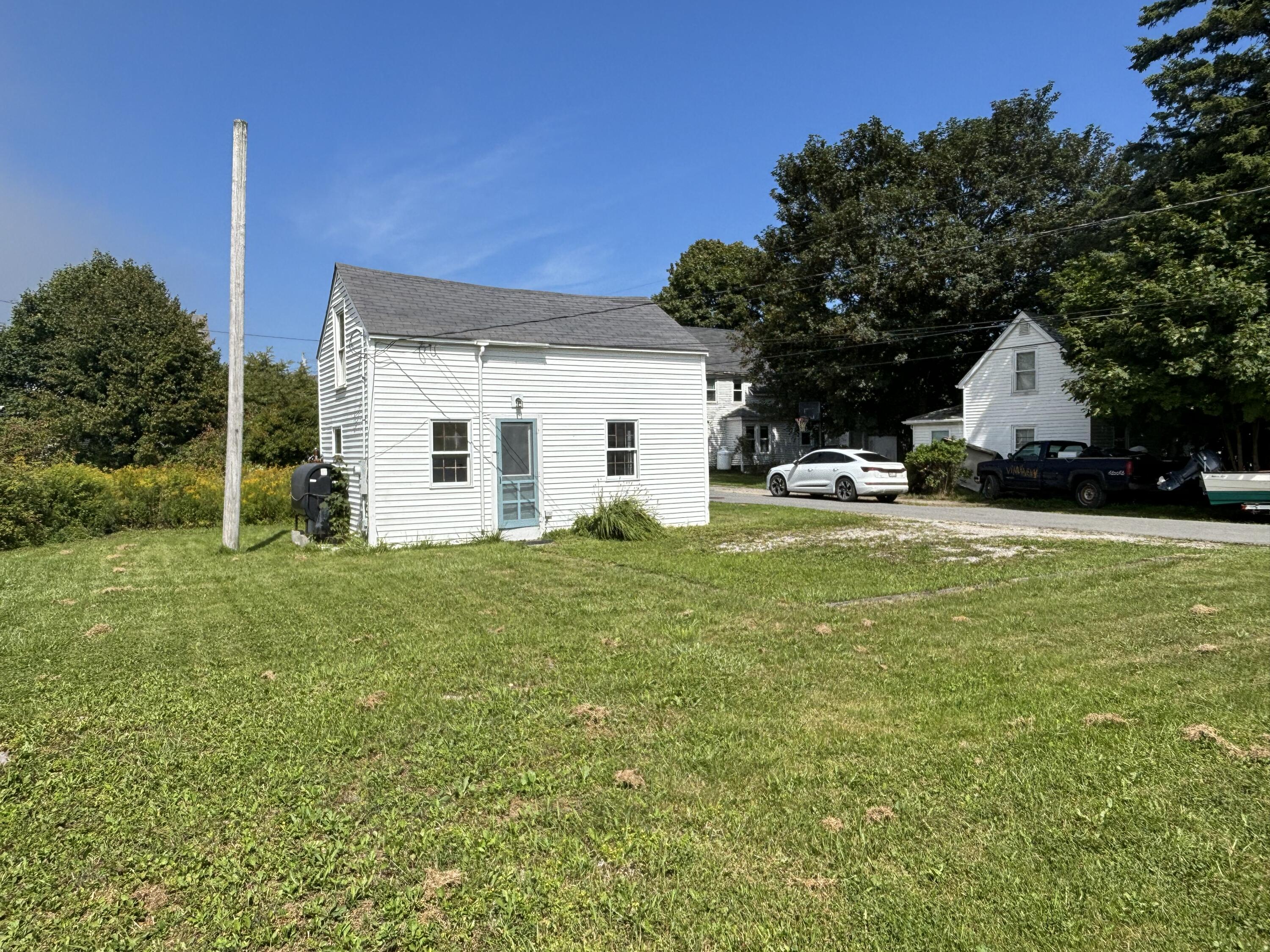 Brighton Ave, Vinalhaven, ME 04863