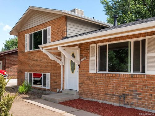 5542 Crown Blvd, Denver, CO, 80239-3753 | Card Image