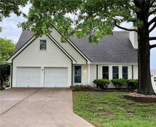 204 Sw 6th St, Blue Springs, MO, 64014-3008 | Card Image