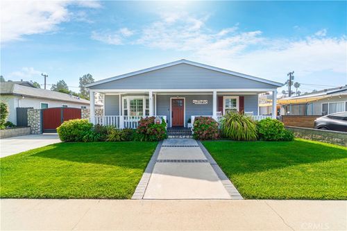 5820 E Gossamer St, Long Beach, CA, 90808-2714 | Card Image