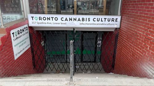 lower-357 Spadina Rd, Toronto, ON, M5P2V6 | Card Image