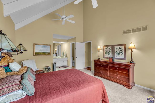 13 Sw Pepper Tree Ln, Townhouse with 4 bedrooms, 4 bathrooms and null parking in Topeka KS | Image 27