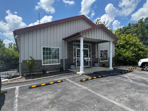 c-1212 W Main St, Richmond, KY, 40475-1042 | Card Image