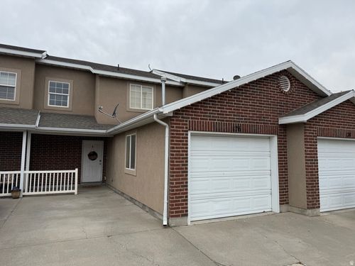 176 Savannah Ln, Harrisville, UT, 84414-2179 | Card Image