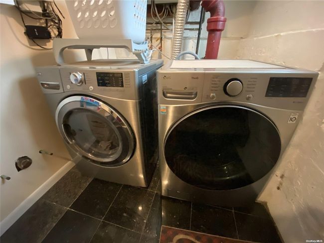 MODERN WANSHER & DRYER | Image 23