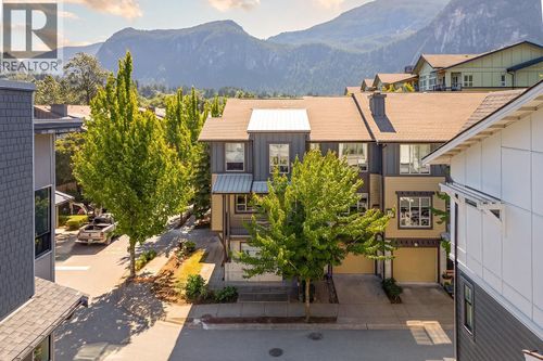 38364 Eaglewind Blvd, Squamish, BC, V8B0R8 | Card Image
