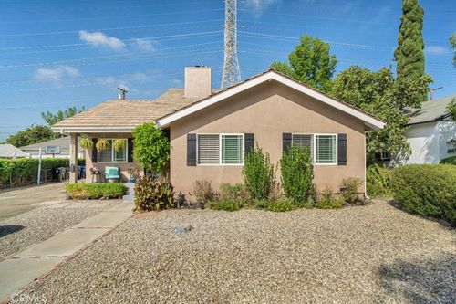 8921 Geyser Ave, Northridge, CA, 91324-3806 | Card Image