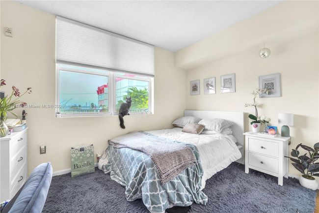 APT-304 - 1555 N Treasure Dr, Condo with 2 bedrooms, 2 bathrooms and null parking in North Bay Village FL | Image 17