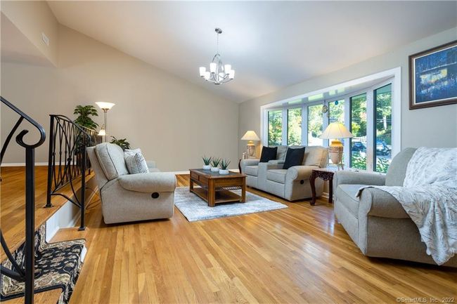 7 Red Oak Ln, House other with 4 bedrooms, 3 bathrooms and null parking in Norwalk CT | Image 5