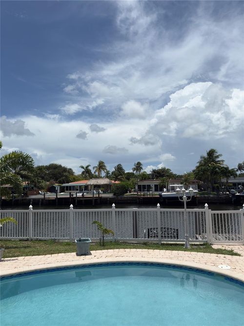411 Se 2nd Ave, Pompano Beach, FL, 33060-8073 | Card Image