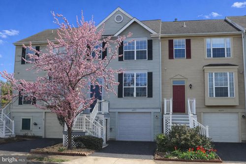 46695 Sandalwood Sq, STERLING, VA, 20164-7028 | Card Image