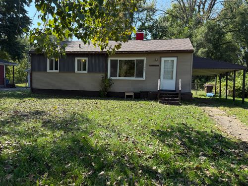 22002 Fenster St, Belleville, MI, 48111-8957 | Card Image