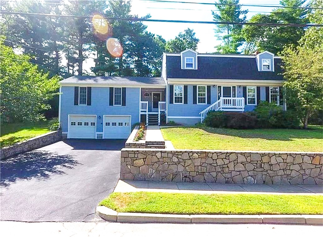 Labrea Way, Coventry, RI 02816