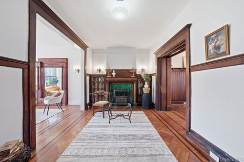 195 Rutland Rd, Brooklyn, NY, 11225-5370 | Card Image