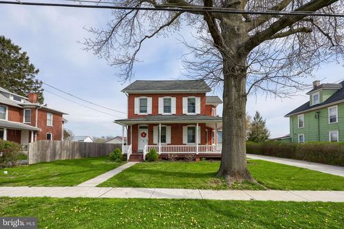 15 N Kinzer Rd, Kinzers, PA, 17535-9708 | Card Image