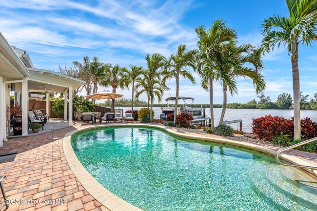 Great view of the river from the pool | Image 55