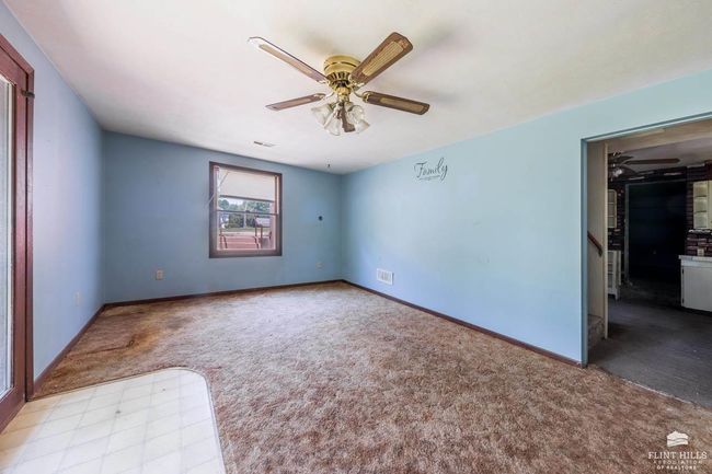 402 1 St St, House other with 4 bedrooms, 2 bathrooms and null parking in Saint George KS | Image 17