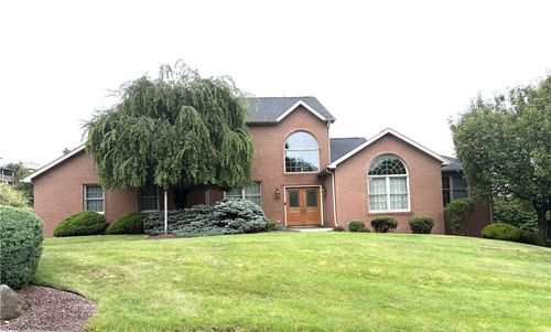 3121 Algonquin Trl, New Kensington, PA, 15068-8736 | Card Image