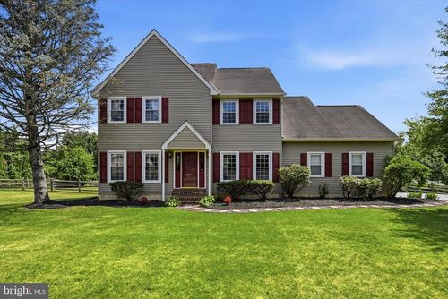 218 Briars Run Dr, Downingtown, PA, 19335-1190 | Card Image