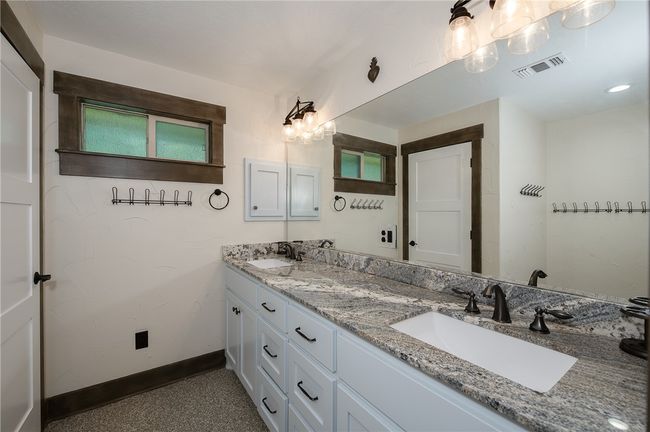 Main home second bathroom | Image 32