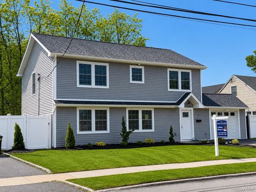 36 William St, Babylon, NY, 11702 | Card Image