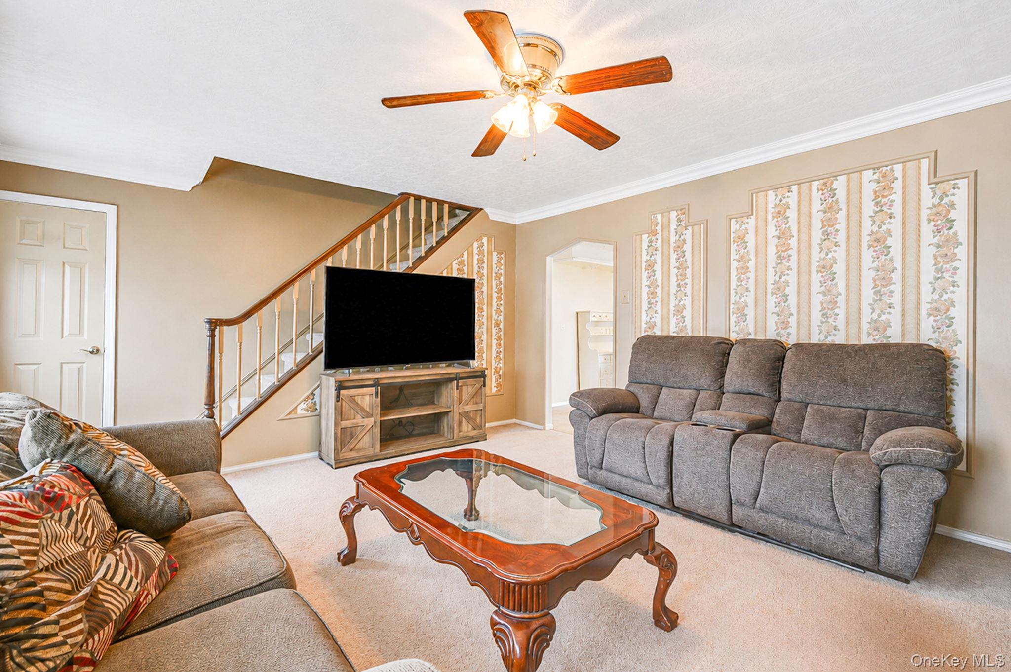 Residential in West Babylon 4