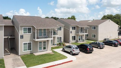 2008 Sam Houston Dr, Victoria, TX, 77901-1172 | Card Image
