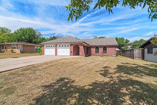 1904 Murray Ave, Rockdale, TX, 76567-2527 | Card Image