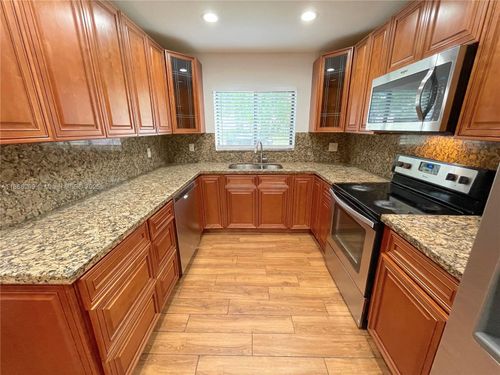 apt-5-7901 Nw 33rd St, Hollywood, FL, 33024-2248 | Card Image