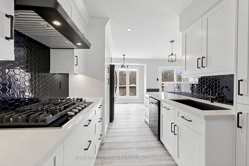 35 Anderson Pl, Aurora, ON, L4G6G4 | Card Image