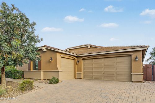 401 W Basswood Ave, San Tan Valley, AZ, 85140-6720 | Card Image