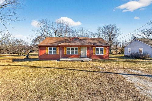 403 Se Howard Avenue, Lee's Summit, MO, 64063 | Card Image