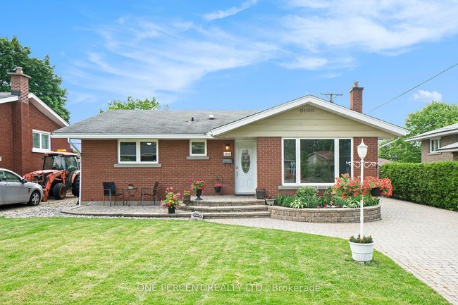 1208 Stanton Rd, House other with 3 bedrooms, 2 bathrooms and 5 parking in Ottawa ON | Image 17
