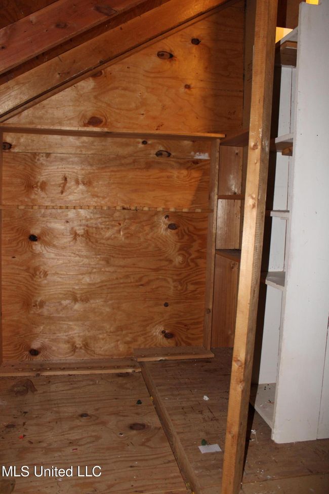 Attic Storage | Image 31