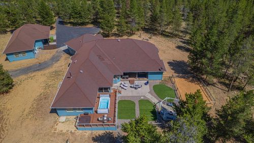 17045 Shawnee Cir, Bend, OR, 97707-2618 | Card Image