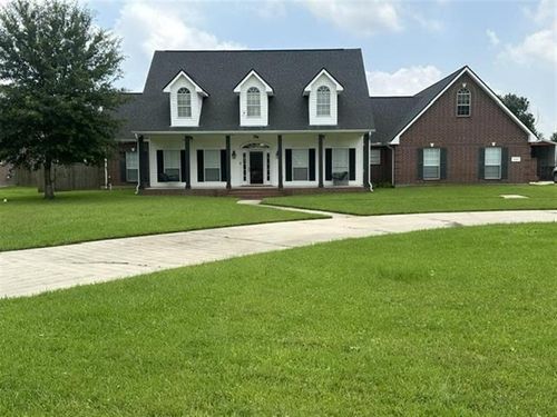 1647 Hollow Cove Ln, Lake Charles, LA, 70611-5157 | Card Image