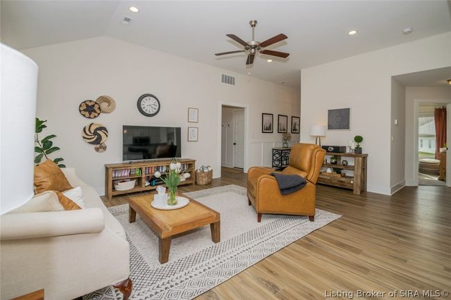 4103 Cedar Creek Ct, Home with 3 bedrooms, 2 bathrooms and null parking in Floyds Knobs IN | Image 6