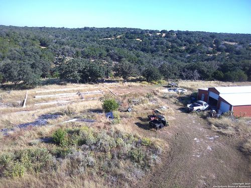 243 Keith Blvd, Kerrville, TX, 78028-8519 | Card Image