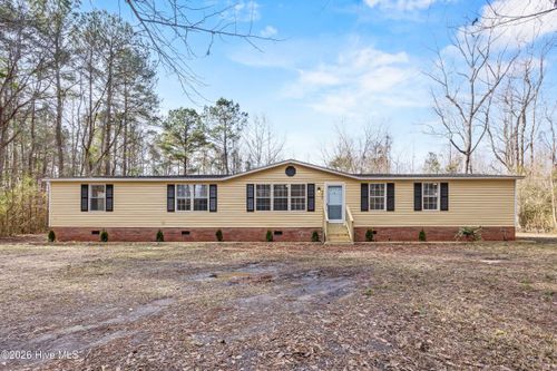 371 Harley Dr, Watha, NC, 28478-8403 | Card Image