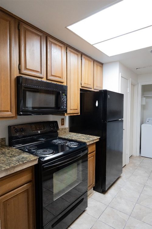 apt-207-806 W 24th St, Austin, TX, 78705-4722 | Card Image