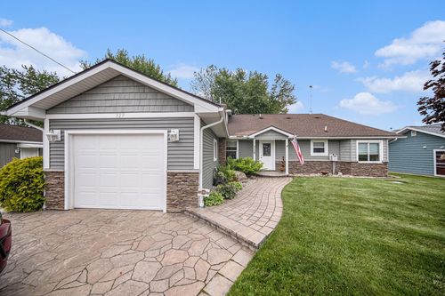 329 Pamela Cir, Brooklyn, MI, 49230-8908 | Card Image