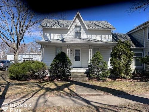 125 E Main St, Mayville, MI, 48744-9113 | Card Image