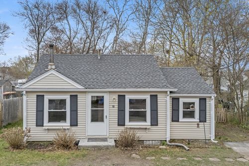 10 3rd Ave, Wareham, MA, 02571-1323 | Card Image