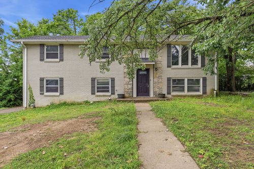 2615 Edge O Lake Dr, Nashville, TN, 37217-3805 | Card Image