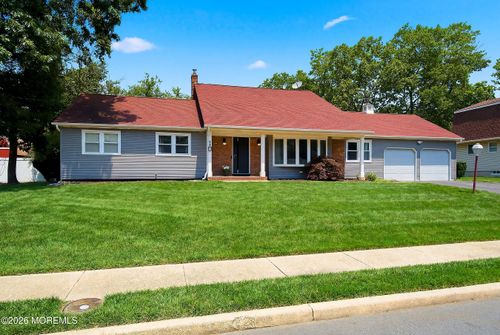 10 Beacon Dr, Howell, NJ, 07731-2019 | Card Image